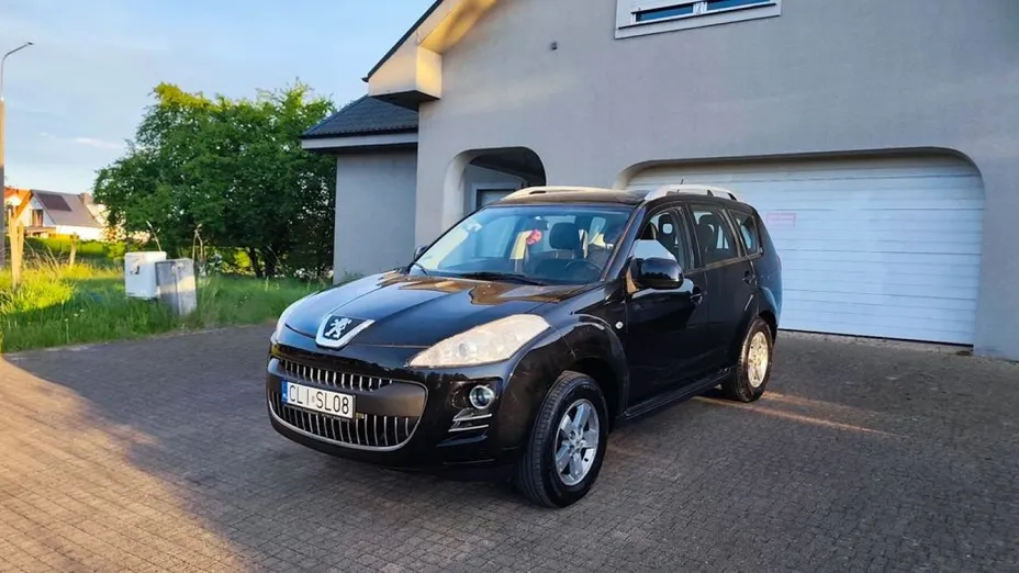 PEUGEOT 4007 -
