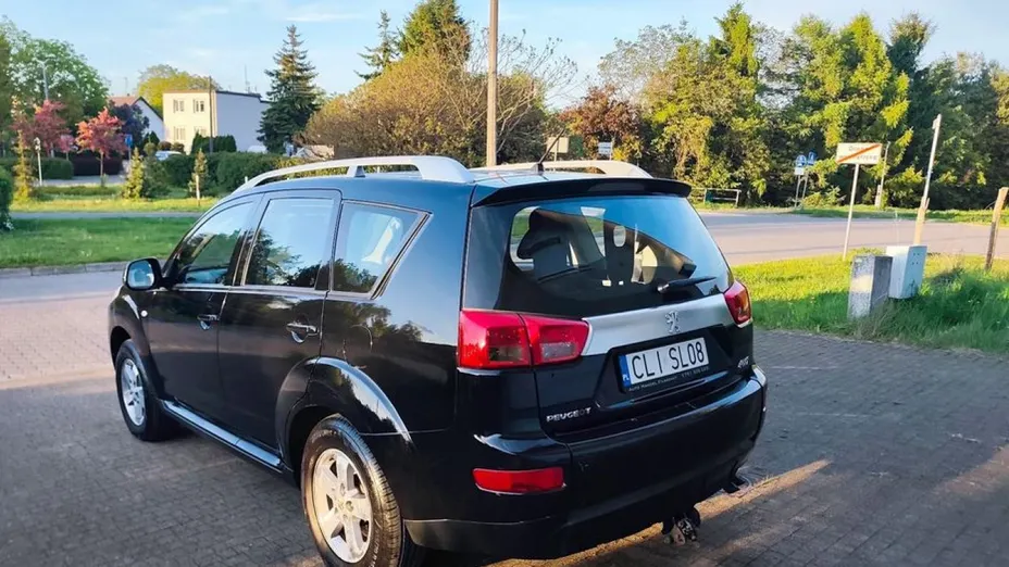 PEUGEOT 4007 -