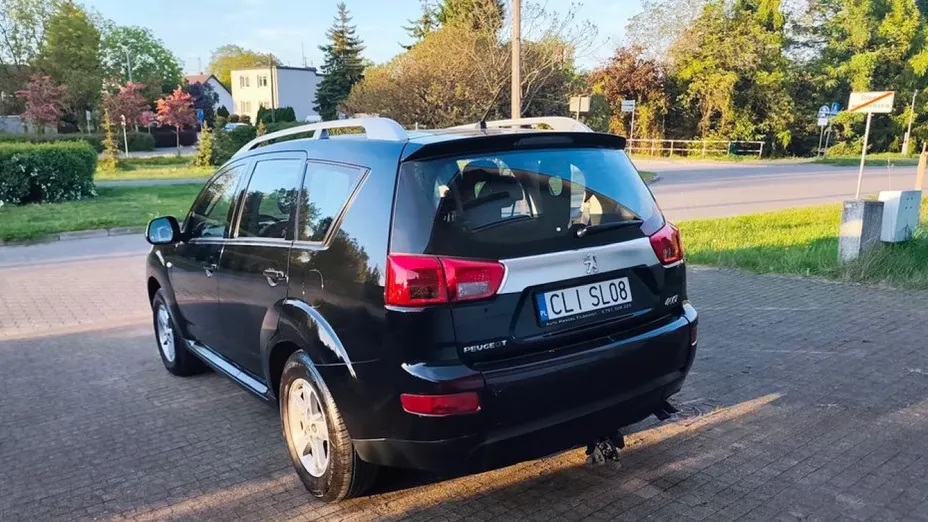 PEUGEOT 4007 -