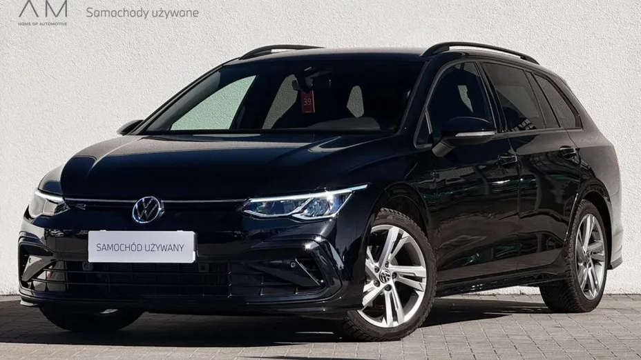 VOLKSWAGEN Golf -