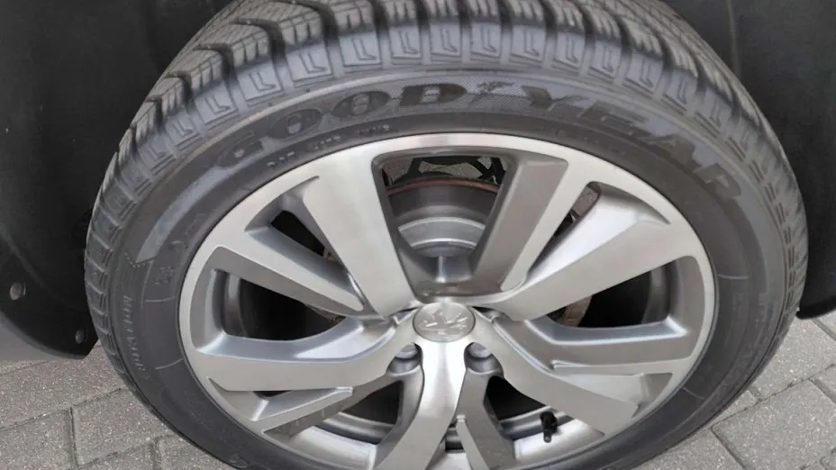 PEUGEOT 2008 -