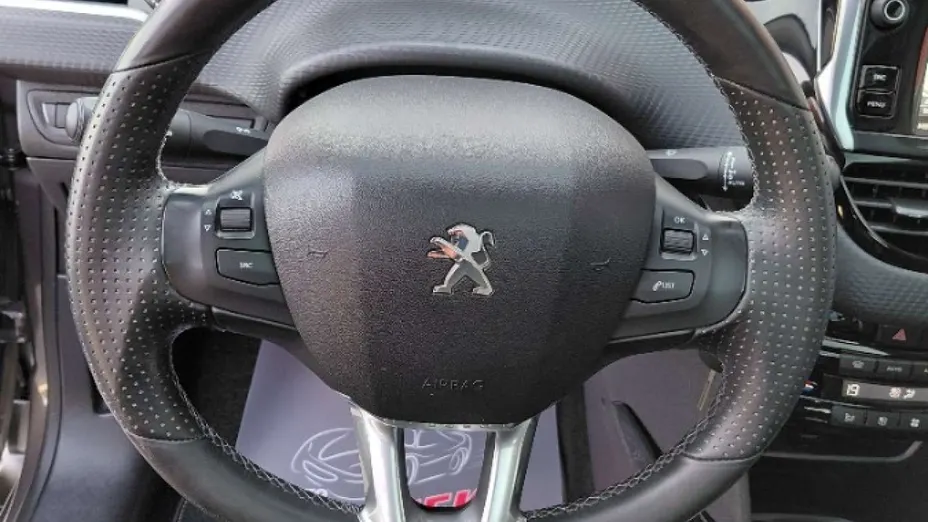 PEUGEOT 2008 -
