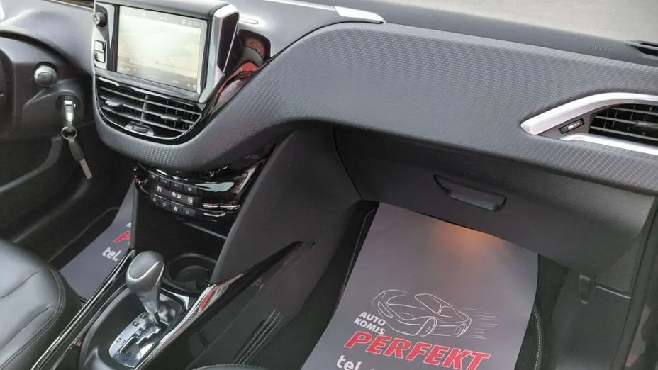 PEUGEOT 2008 -