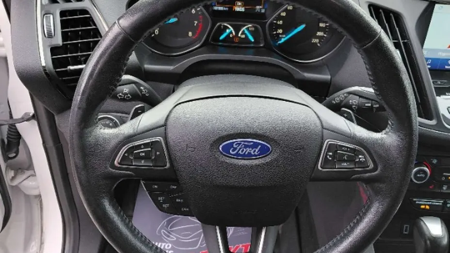 FORD Kuga -