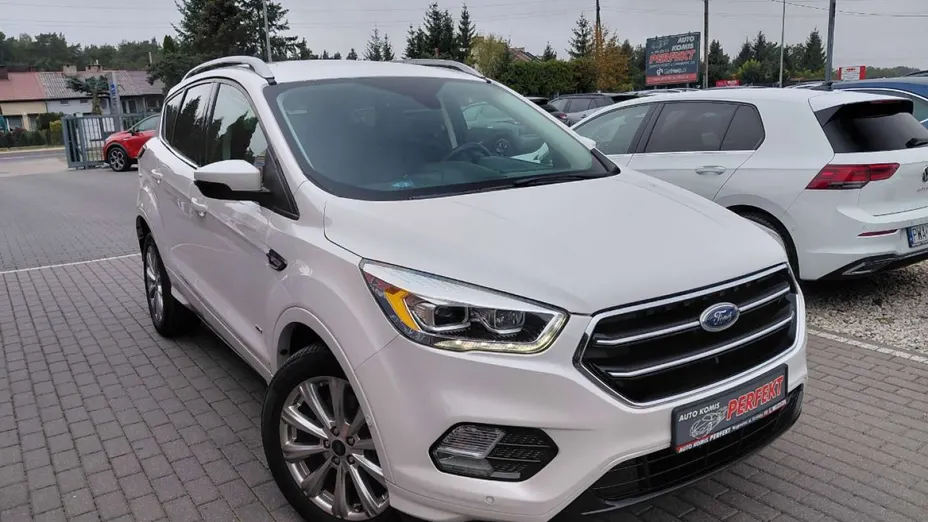 FORD Kuga -