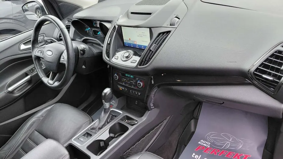 FORD Kuga -