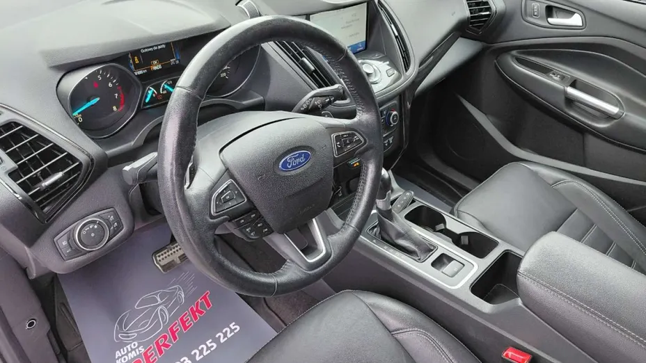 FORD Kuga -