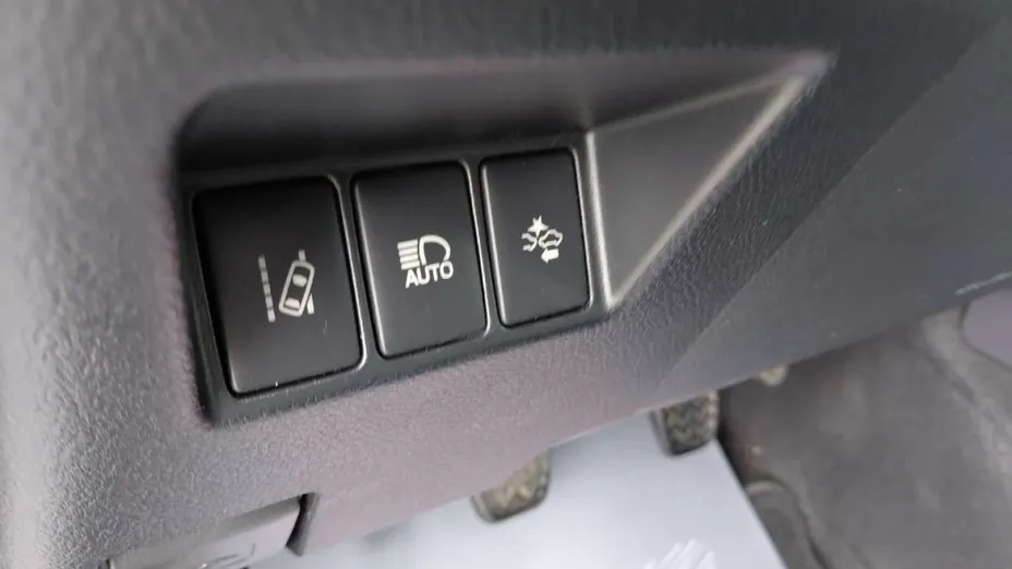 TOYOTA Yaris -