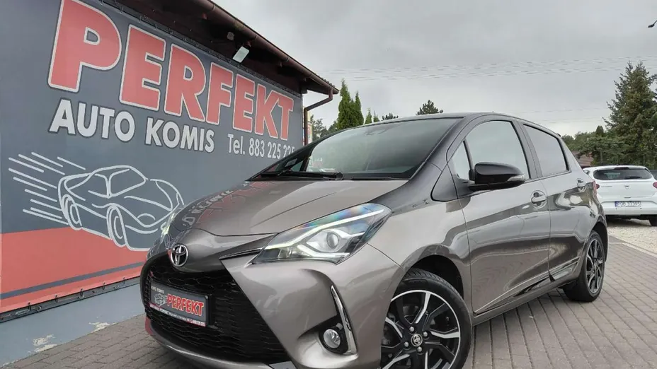 TOYOTA Yaris -