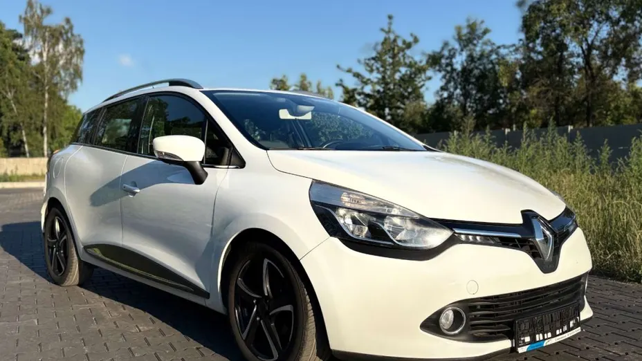 RENAULT Clio -