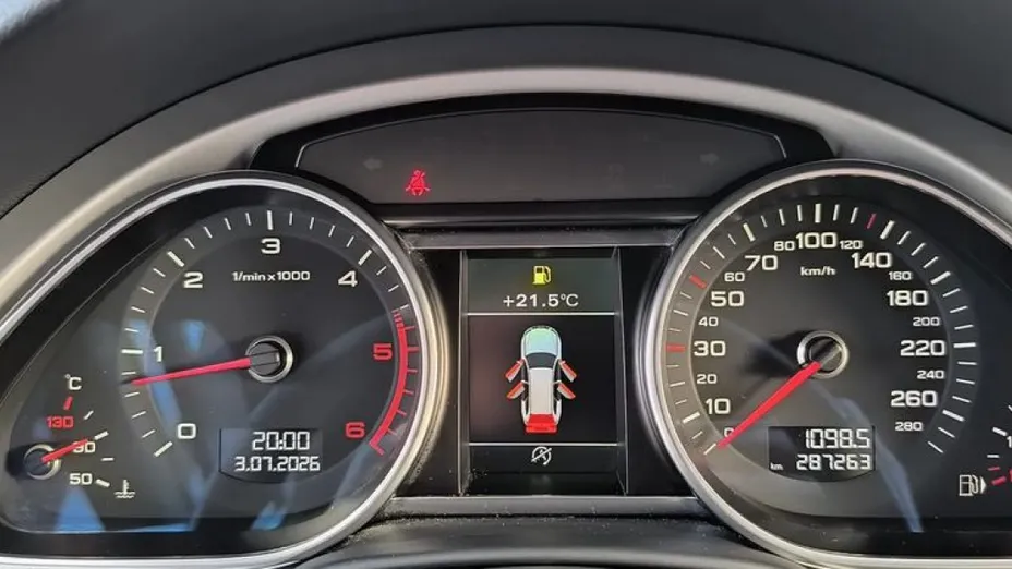 AUDI Q7 -