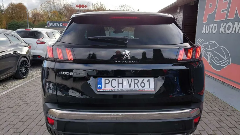 PEUGEOT 3008 -