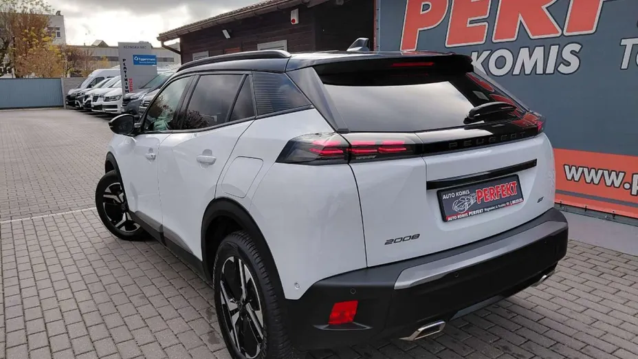 PEUGEOT 2008 -