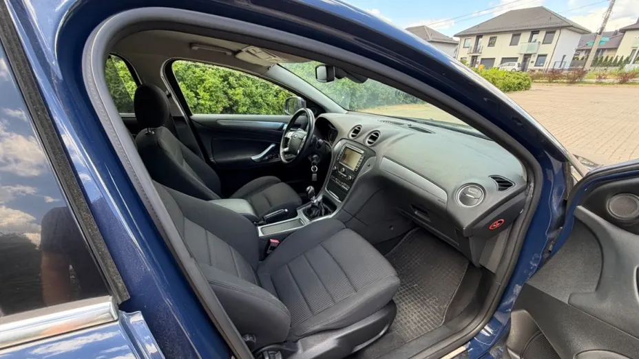 FORD Mondeo -