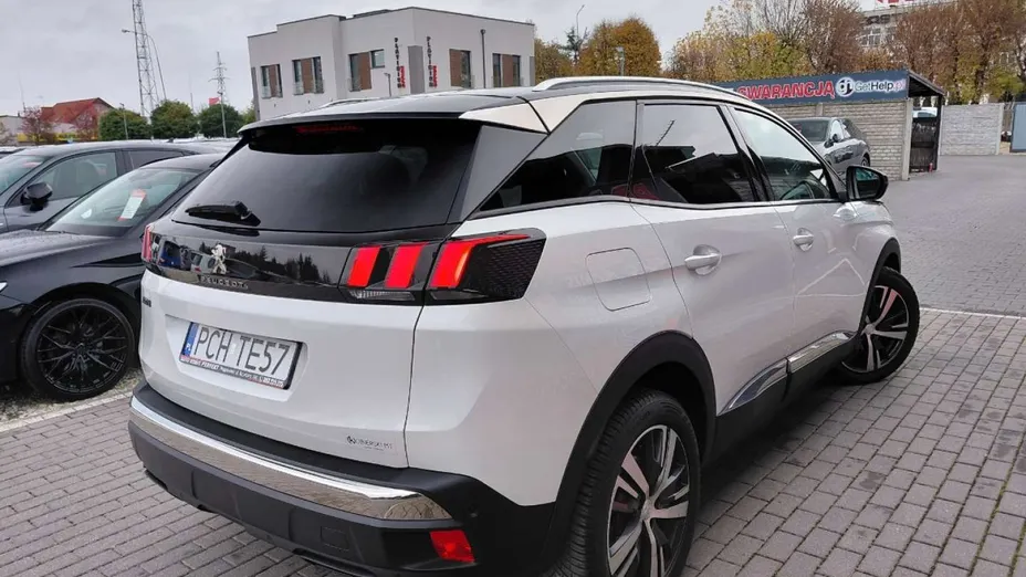 PEUGEOT 3008 -