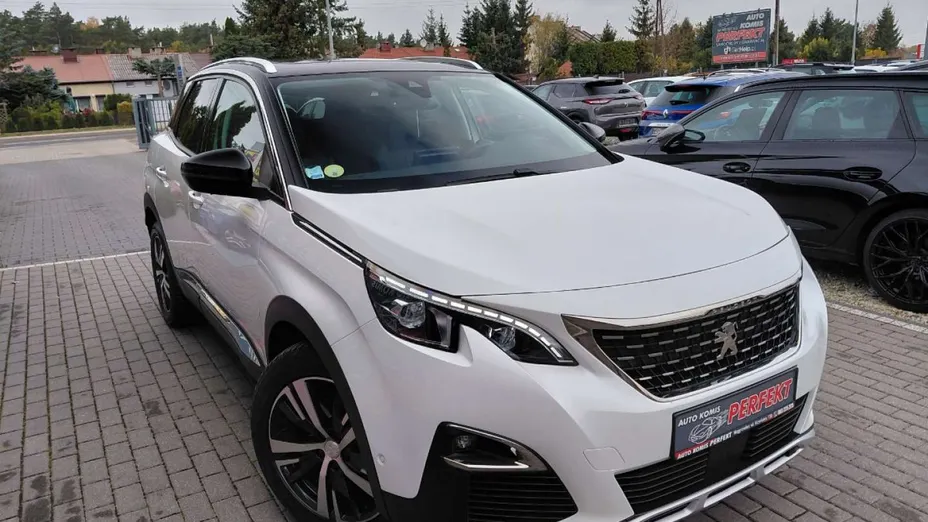 PEUGEOT 3008 -