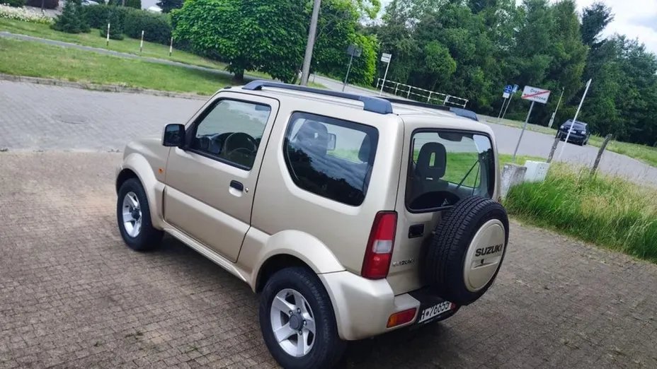 SUZUKI Jimny -