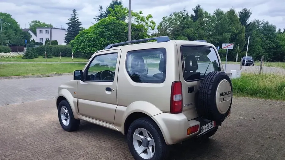 SUZUKI Jimny -