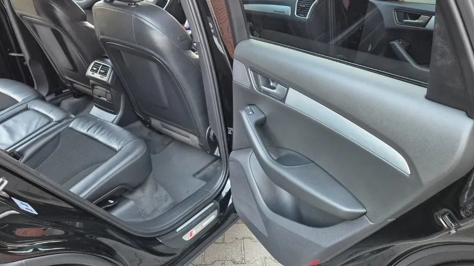 AUDI Q5 -