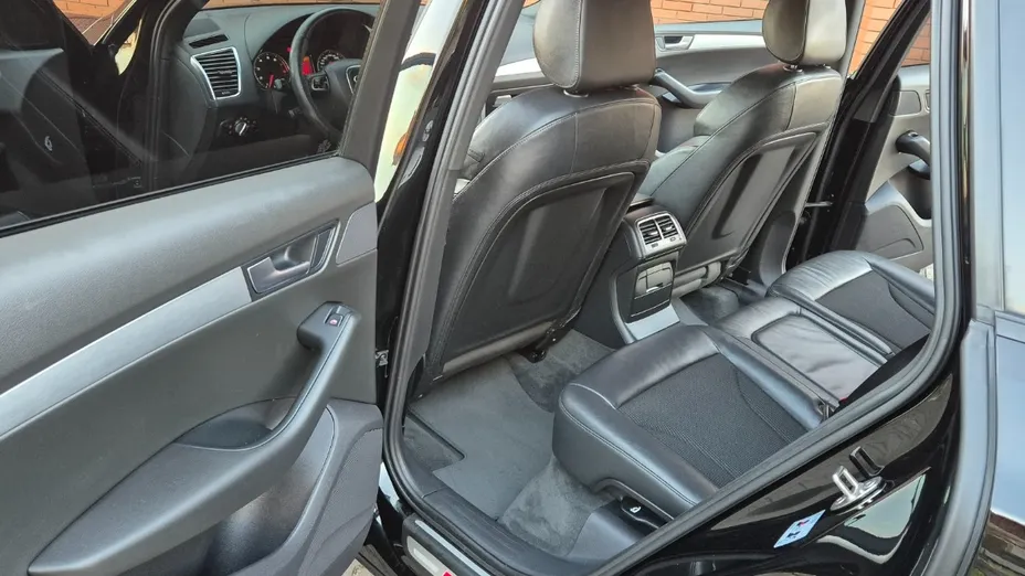 AUDI Q5 -