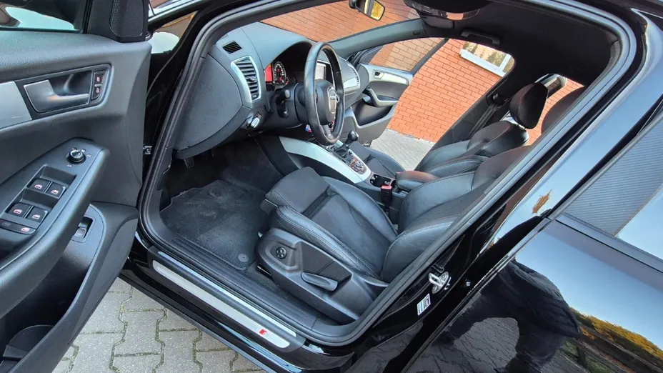 AUDI Q5 -