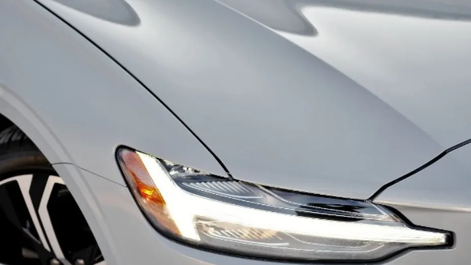 VOLVO S60 -