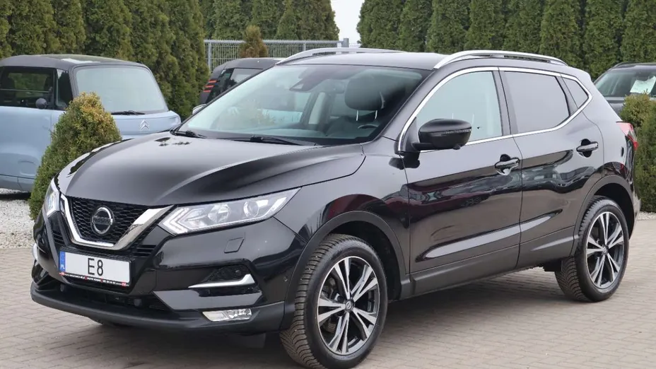 NISSAN Qashqai -