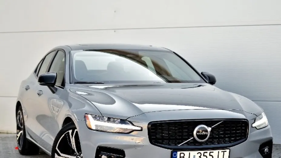 VOLVO S60 -