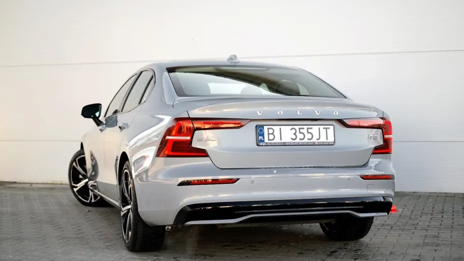 VOLVO S60 -