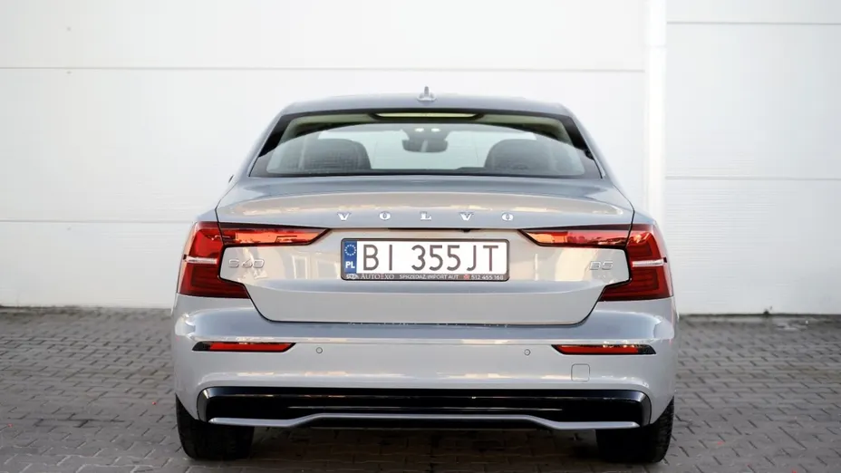 VOLVO S60 -