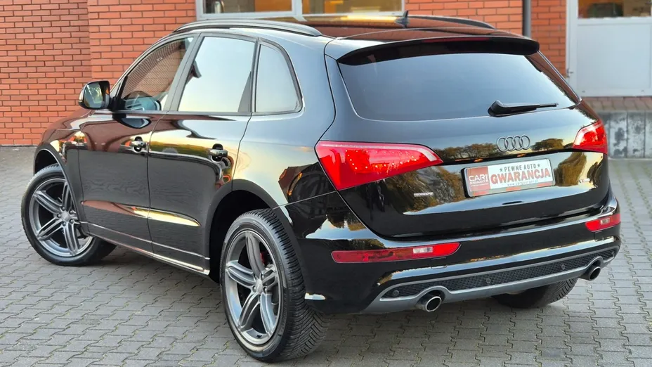 AUDI Q5 -