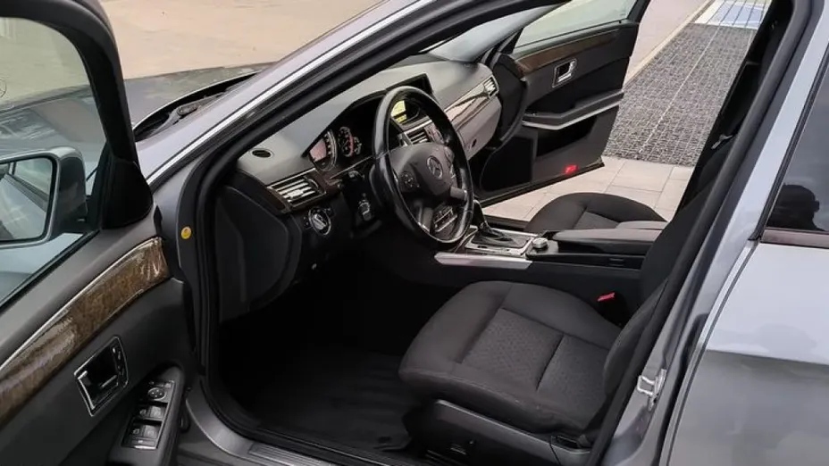 MERCEDES-BENZ E Klasa -