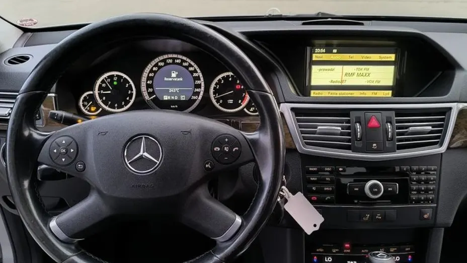 MERCEDES-BENZ E Klasa -
