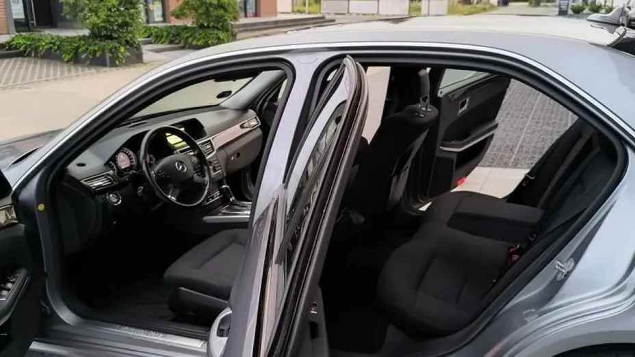 MERCEDES-BENZ E Klasa -