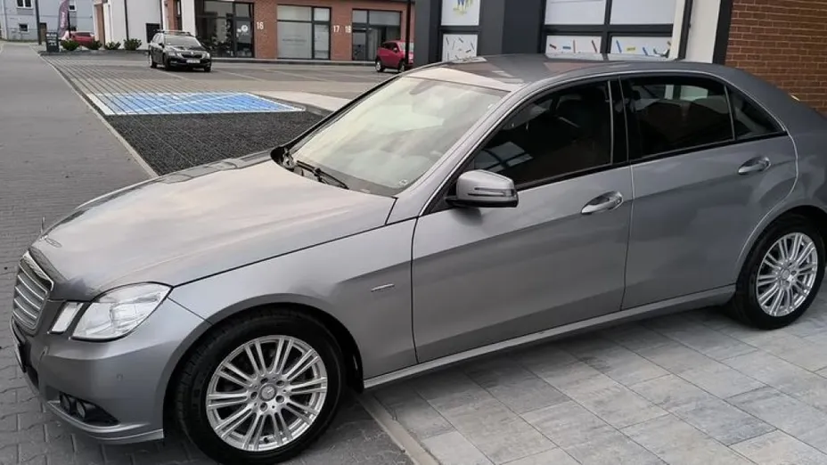 MERCEDES-BENZ E Klasa -