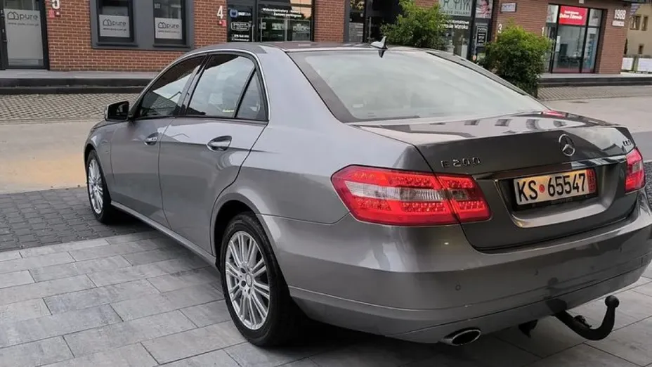 MERCEDES-BENZ E Klasa -