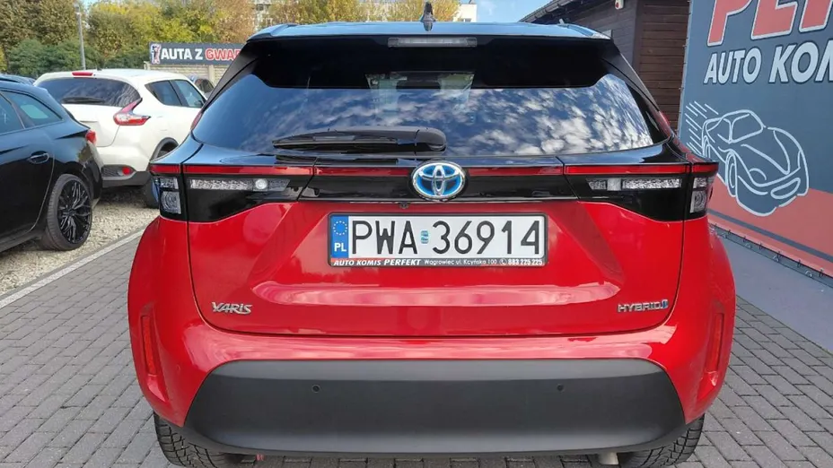 TOYOTA Yaris Cross -