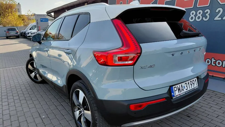 VOLVO XC40 -