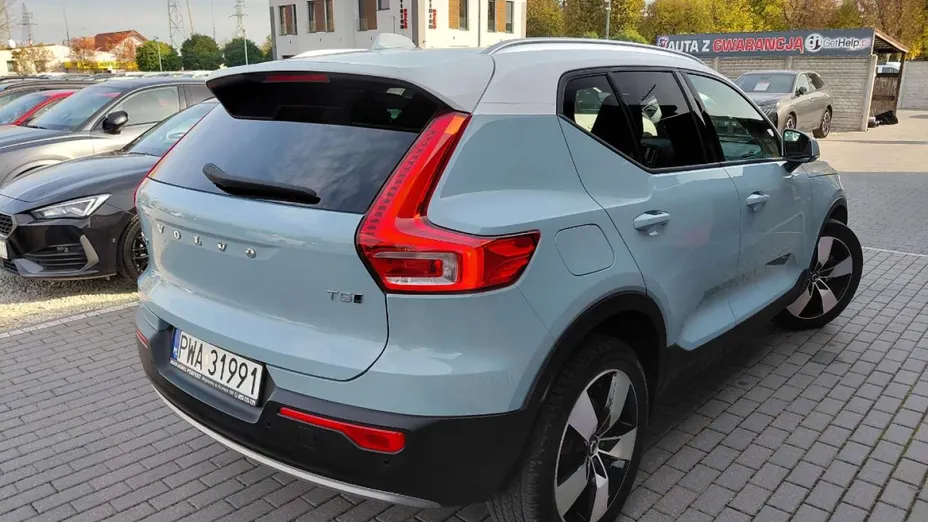 VOLVO XC40 -