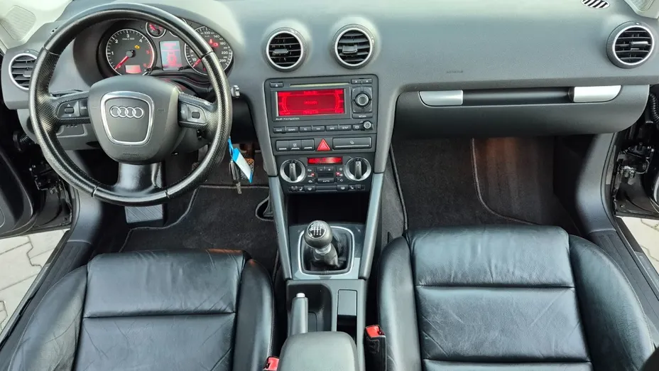 AUDI A3 -