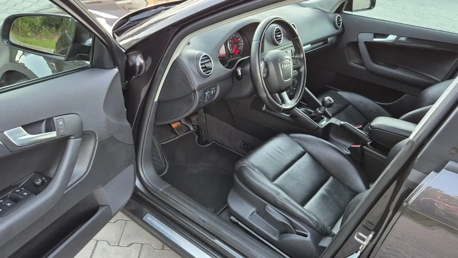 AUDI A3 -