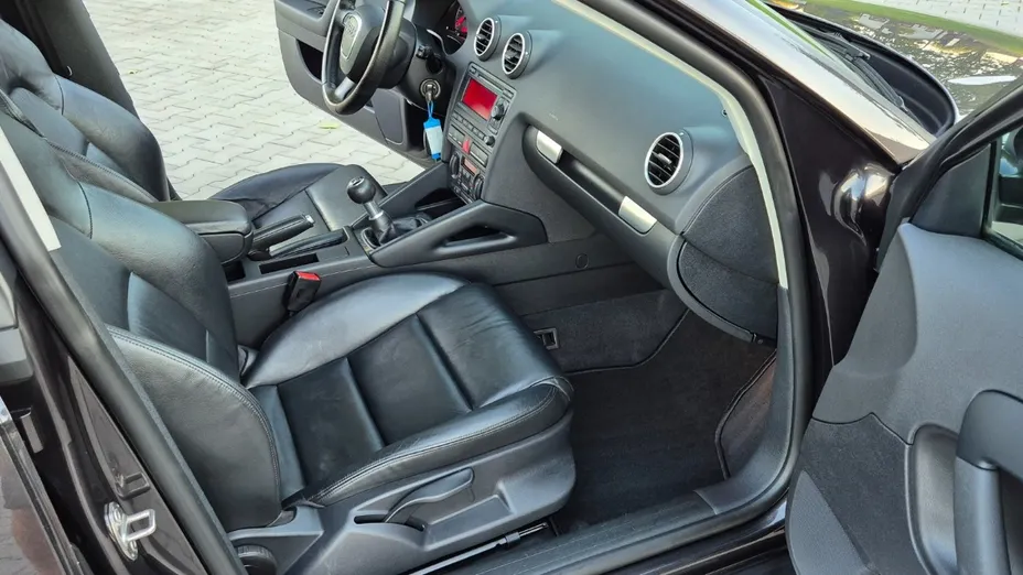 AUDI A3 -