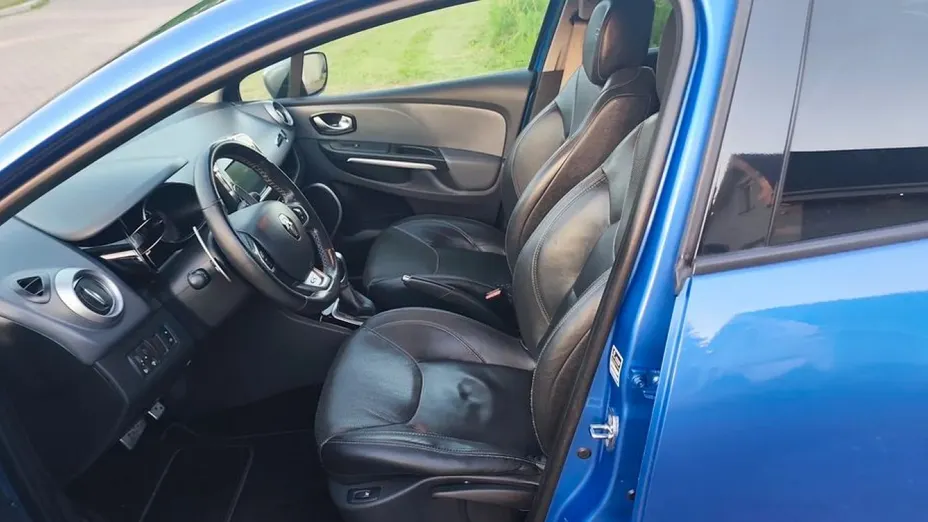 RENAULT Clio -