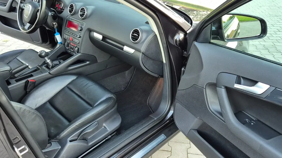 AUDI A3 -