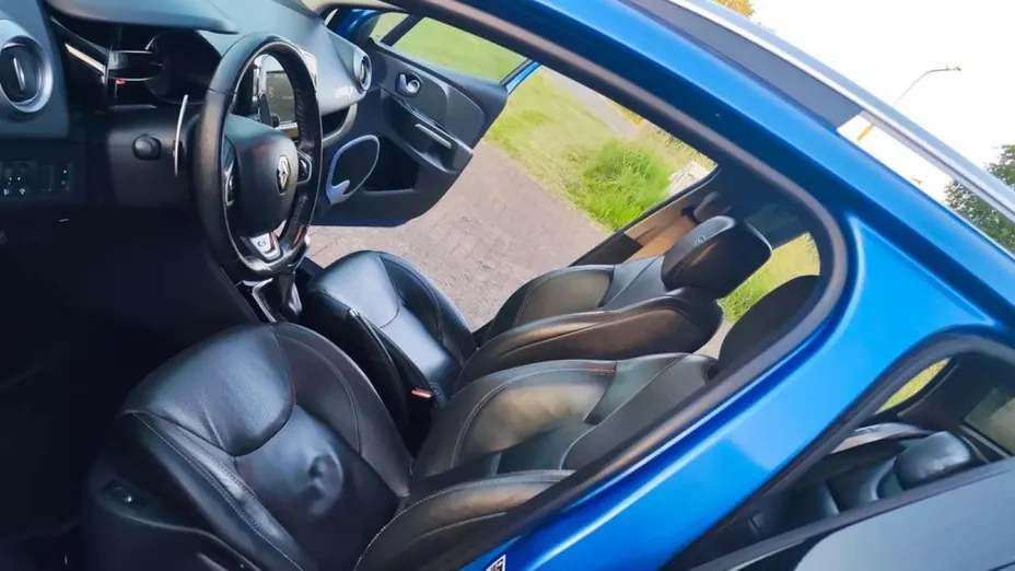 RENAULT Clio -