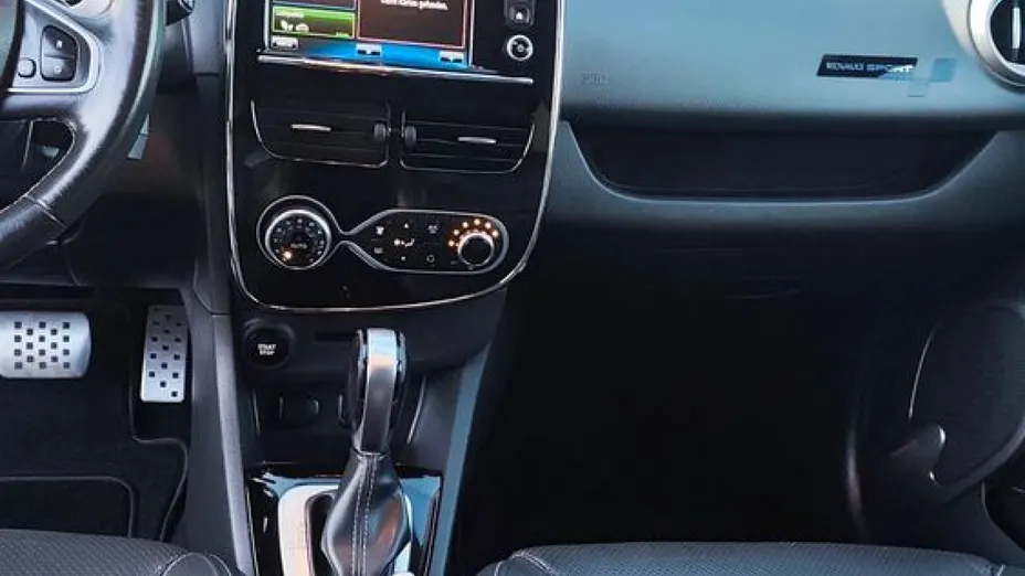 RENAULT Clio -