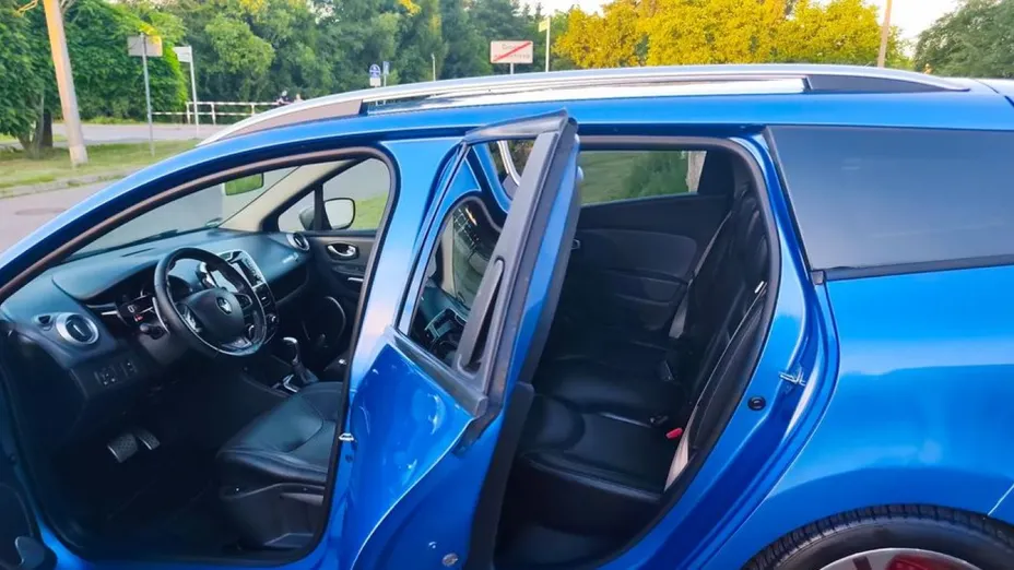 RENAULT Clio -