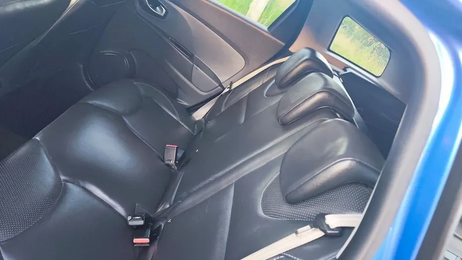RENAULT Clio -