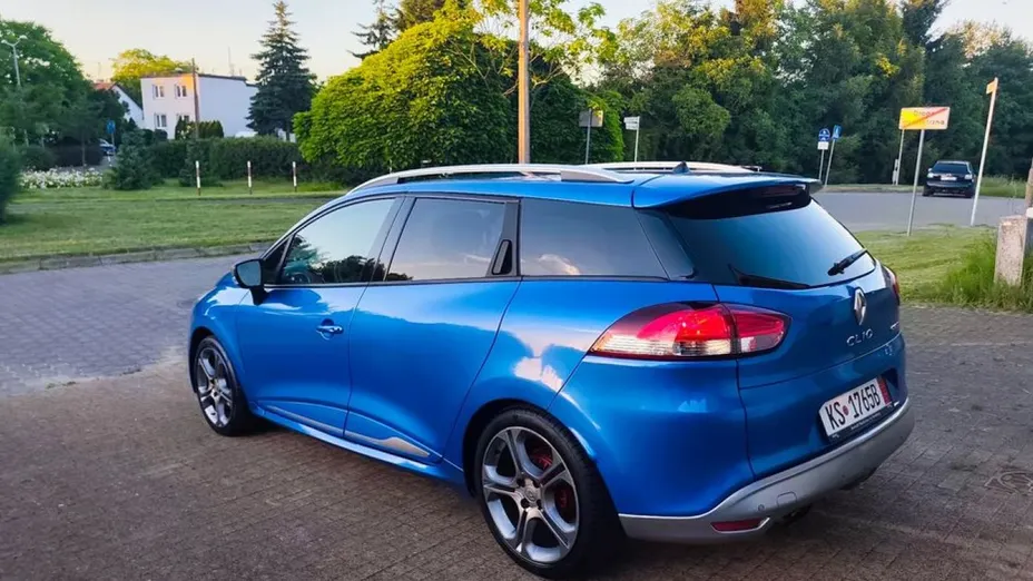 RENAULT Clio -