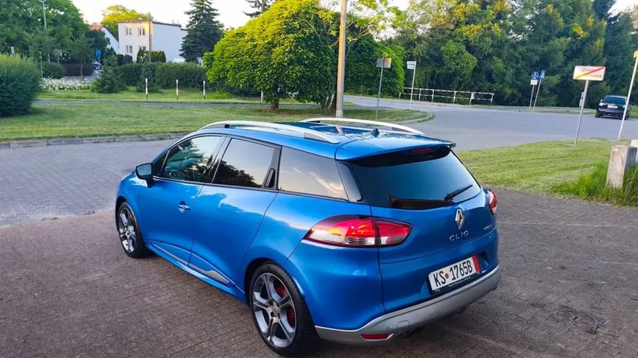 RENAULT Clio -